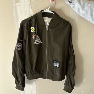 Hot and delicious bomber jacket with patchwork